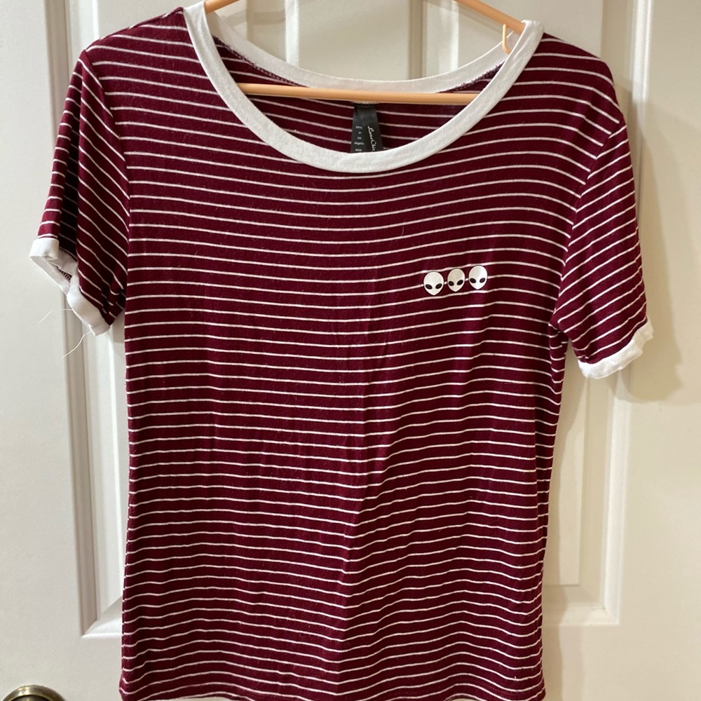 3/30 MAROON STRIPED ALIEN TOP